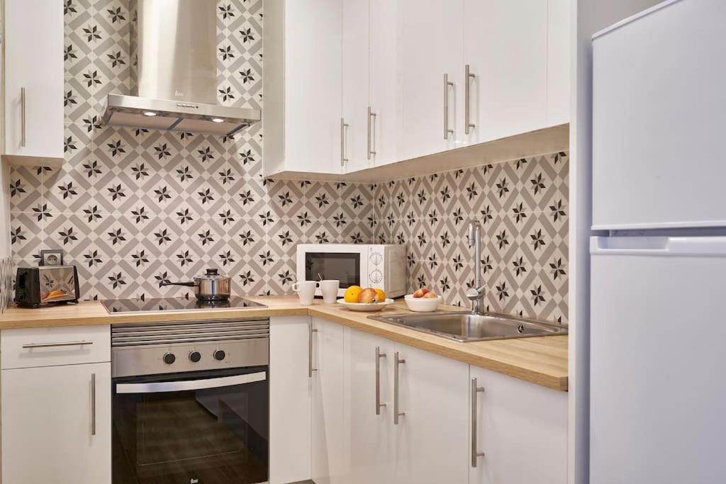 Bebarceloner Sants Apartments - 2 Bedrooms Eksteriør billede